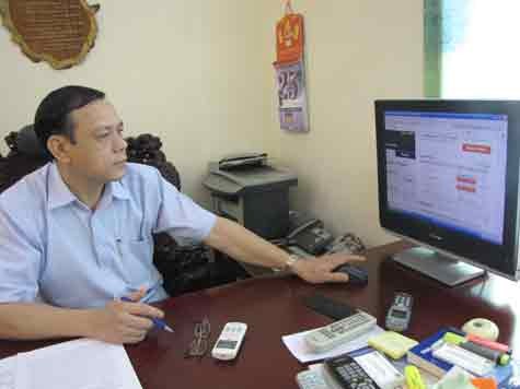 Ông Nguyễn Thanh Trúc đang trả lời câu hỏi của bạn đọc báo điện tử Giáo Dục Việt Nam.