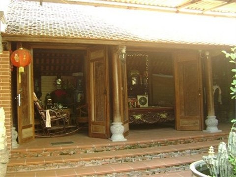 Ngôi nhà gỗ sưa trị giá… 50 tỷ gây xôn xao ở Bắc Giang | Giáo dục ...
