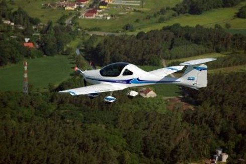 Sau thành công của chiếc máy bay đầu tiên sản xuất năm 1996, hãng ATEC tiếp tục cải tiến và cho ra đời sản phẩm thứ hai mang tên ATEC 321 FAETA và bay thử nghiệm lần đầu năm 2003.