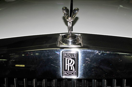 Rolls-Royce Phantom Spirit of Ecstasy Edition, xe siêu sang mới về đến Hà Nội, nằm trong bộ sưu tập đặc biệt được chế tác đúng 100 chiếc trên phạm vị toàn cầu nhân dịp kỷ niệm tròn một thế kỷ ra đời biểu tượng nổi tiếng “Spirit of Ecstasy” - Ảnh: Bobi.