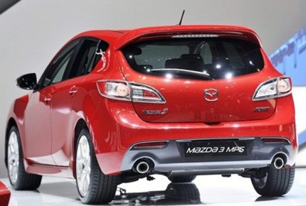 12. Mazda3 Giá khởi điểm: 16.845 USD.