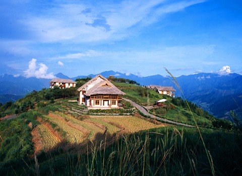 Nằm giữa những ngọn núi nhấp nhô, khu nghỉ Topas Ecolodge được CEO Facebook Mark Zuckerberg chọn làm nơi nghỉ đêm khi lưu lại Sapa (Lào Cai).