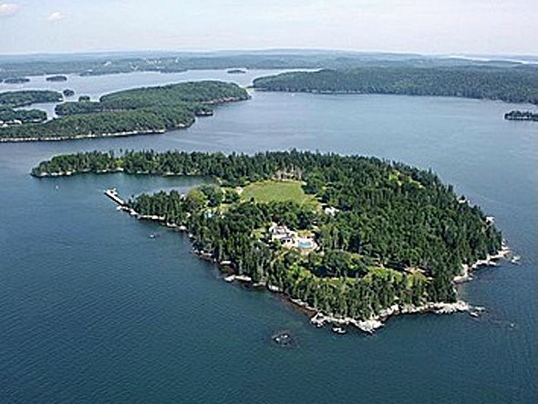 Đảo Nautilus là hòn đảo tư nhân nằm ở vịnh Penobscot, Maine (Mỹ). Đây là một hòn đảo đẹp và có nhiều giá trị lịch sử. Hiện hòn đảo này đang được rao bán với giá 8 triệu USD.