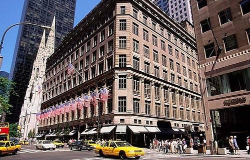 Thành phố New York (Mỹ) cũng là một trung tâm mua sắm lớn ở Mỹ với các mặt hàng như mỹ phẩm, thời trang, nước hoa...