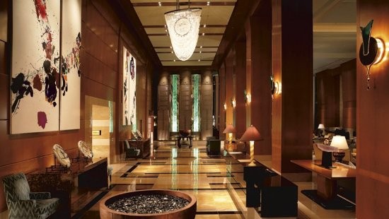16. Khách sạn Ritz-Carlton Tokyo - Minato, Nhật Bản