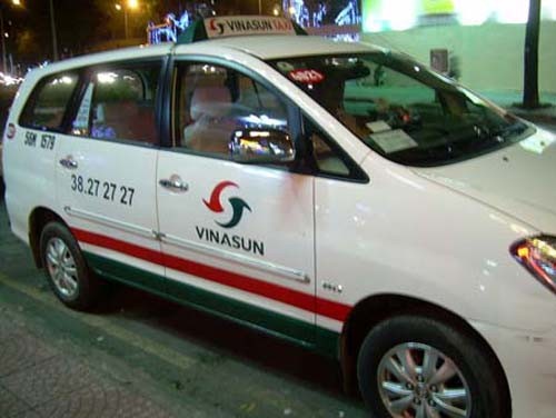 Taxi Vinasun bị phạt vì niêm yết giá bằng ngoại tệ
