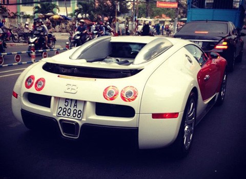 Siêu xe Bugati Veyron ở Sài Gòn
