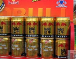 Trước đó, nhiều siêu thị tại Trung Quốc đã dỡ hàng của Red bull. Ảnh: Beijingreview.
