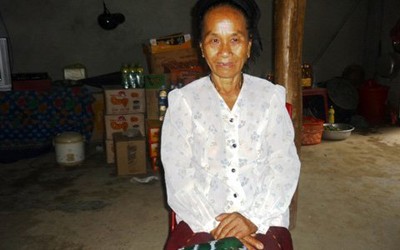 Bà Vi Thị Nam, người chứng kiến nhiều câu chuyện linh thiêng nơi đền Cây Đa