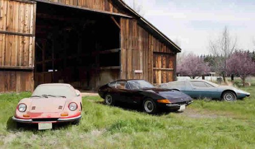 4. 3 siêu xe Italia Tìm thấy một chiếc siêu xe bỏ quên đã là cả một niềm hạnh phúc, vậy tậm trạng bạn sẽ thế nào ki tìm thấy cả một dàn xe đến từ nước Ý như thế này. Hai chiếc Ferrari và một chiếc Maserati thuộc hàng siêu cổ đã được tìm thấy trong tình trạng hoàn toàn tốt tại bang Texas nước Mỹ.