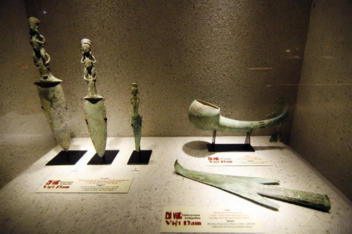Bộ sưu tập cổ vật quý hiếm từ thời văn hóa Đông Sơn.