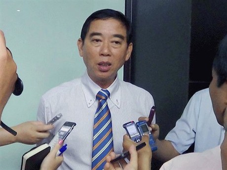 Ông Nguyễn Thanh Toại trả lời báo chí - Ảnh: TBKTSG.