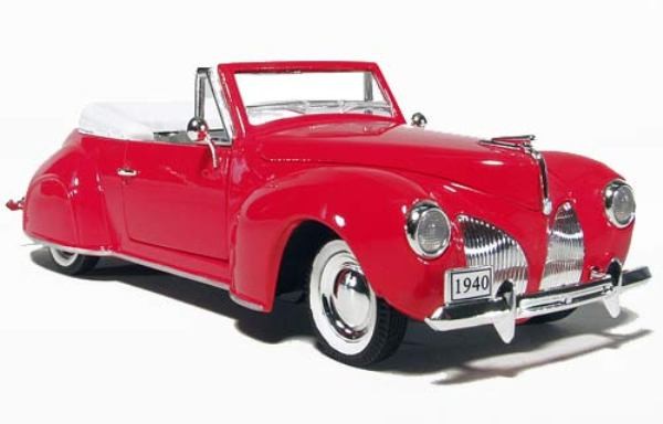 Kiến trúc sư Frank Lloyd Wright gọi Continental Cabriolet 1940 là “chiếc xe đẹp nhất thế giới”. Năm 1951, Bảo tàng Nghệ thuật hiện đại của thành phố New Yord đã lựa chọn Continental Cabriolet 1940 là một trong 8 mẫu xe được trưng bày như sự hoàn hảo của tác phẩm nghệ thuật.