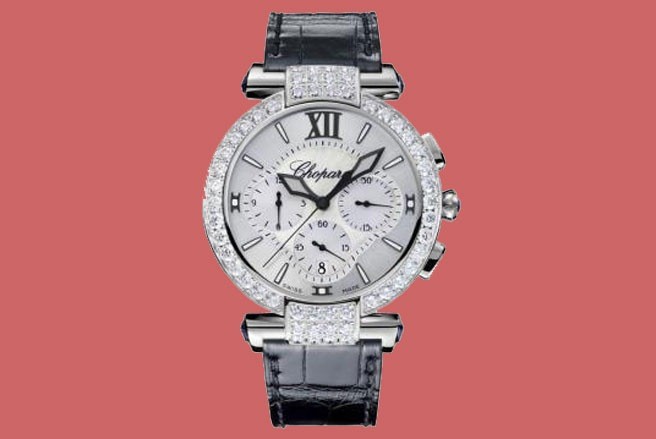 Đồng hồ đeo tay Imperiale Chronograph Giá tham khảo: 53.300 USD Hãng xa xỉ phẩm Chopard của Thụy Sỹ đã có "thâm niên" sản xuất đồng hồ hơn 150 năm. Nhiều sản phẩm của họ có giá hàng chục nghìn USD. Chiếc đồng hồ trong ảnh được bọc vàng trắng 18K cùng giá bán 53.300 USD.