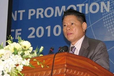 Ông Hoàng Kiều tại Hội nghị xúc tiền đầu tư tỉnh Tiền Giang 2010.