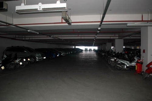 Khu vực nhà xe 4F của tòa nhà văn phòng Keangnam