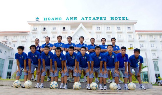 Bầu Đức đã "thay máu" Hoàng Anh - Attapeu chuẩn bị cho Lào League 2013.