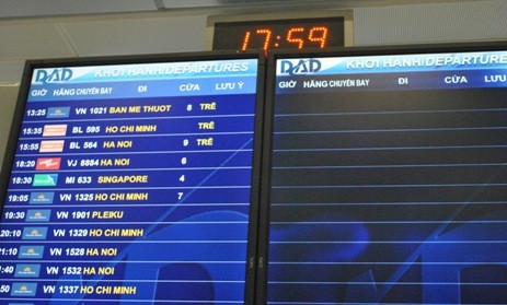 Chuyến bay trễ từ 13h25 đến 17h59 vẫn chưa bay.