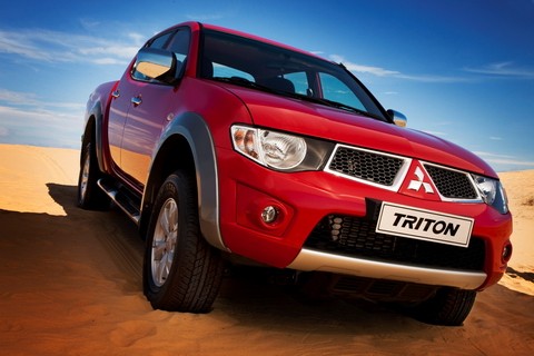 Hơn 700 chiếc Triton và gần 1.300 chiếc Pajero Sport thuộc diện triệu hồi.