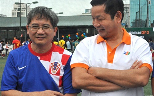 Ông Bùi Quang Ngọc và ông Trương Gia Bình tại một sự kiện thể thao do FPT tổ chức.