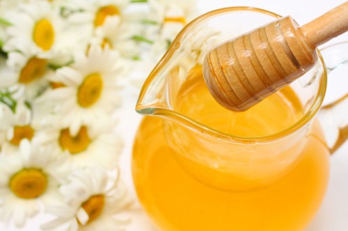 Nước táo và mật ong có tác dụng tốt trong điều trị ho.