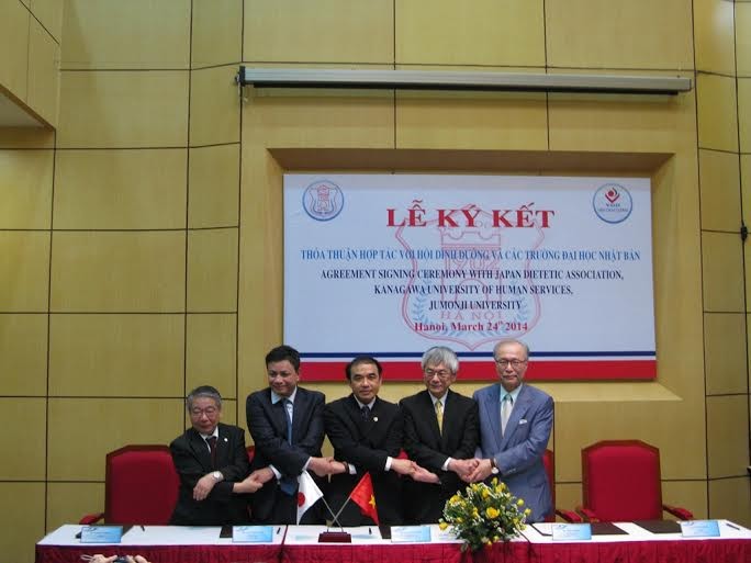 Lễ ký kết thỏa thuận hợp tác giữa Đại Học Y Hà Nội với Hội Dinh Dưỡng và các trường Đại Học Nhật Bản.