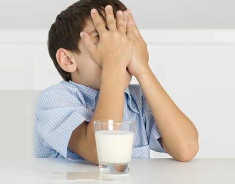 Ngán sữa, chuyện nhỏ hóa ra không nhỏ! Ảnh: Shutterstock
