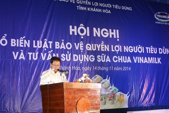 Ông Nguyễn Ngọc Thành – Giám Đốc Kinh Doanh Miền Trung II chia sẻ với người tiêu dùng các thông tin về công ty.