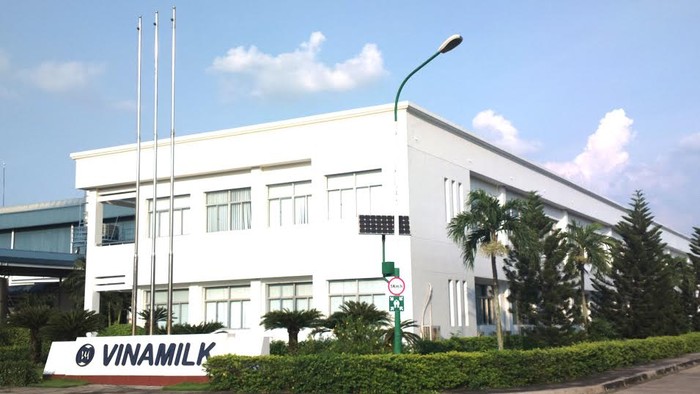 Nhà máy sữa Sài Gòn với việc sử dụng hệ thống đèn led giúp tiết kiệm năng lượng, tái sử dụng nước sau xử lý để tưới cây… đã được nhận giải thưởng môi trường của TP.HCM năm 2014.