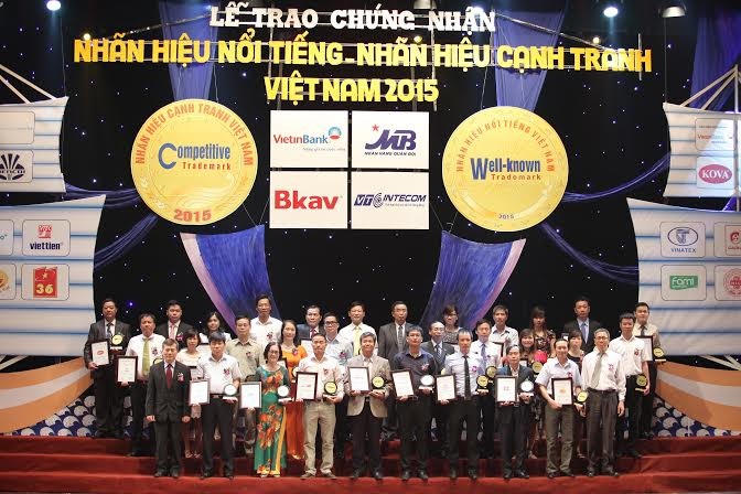 Giải &quot;Nhãn hiệu nổi tiếng – Nhãn hiệu cạnh tranh Việt Nam&quot; năm 2015 tôn vinh những nhãn hiệu có tốc độ phát triển nhanh, ảnh hưởng đến thị trường cao và tích cực tham gia các hoạt động xã hội.