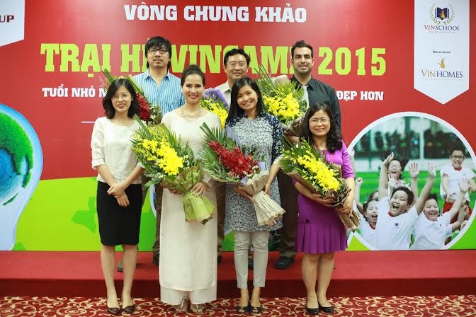 Thành viên Ban Giám Khảo Vòng Chung khảo Trại hè VinCamp 2015: “Giáo sư Xoay” Đinh Tiến Dũng; Nghệ sỹ piano thế giới - Chuyên viên Trường ĐH Havard Nguyễn Thị Châu Giang; Nghệ sỹ Đặng Châu Anh; Ông Phạm Hồng Quất - Cục trưởng Cục Phát triển TTT&amp;DN, Bộ KH&amp;CN, đồng thời từng là Giám Khảo cho Gameshow truyền hình Sáng tạo Việt của Đài truyền hình Việt Nam VTV3; cùng các thầy cô giáo của Hệ thống Giáo dục Vinschool.