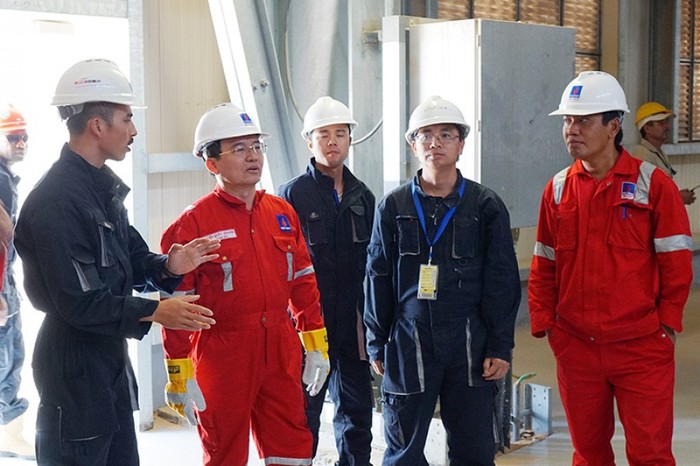 Quyền chủ tịch HĐTV, Tổng giám đốc PVN Nguyễn Quốc Khánh thăm và làm việc tại nhà máy xử lý thời điểm tháng 5/2015.