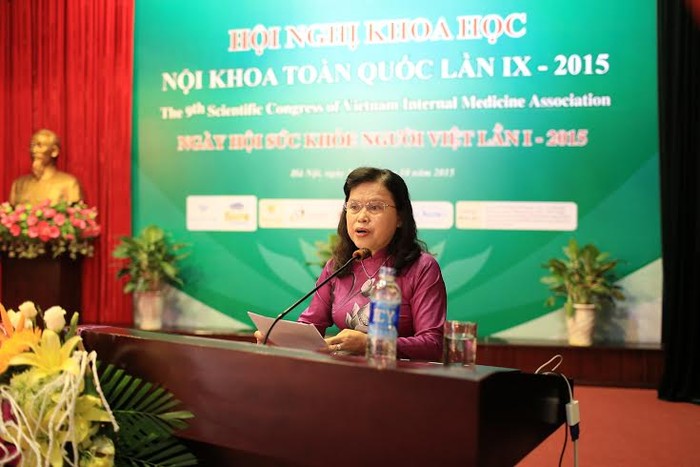 PGS.TS Nguyễn Thị Xuyên, Thứ Trưởng Bộ Y Tế phát biểu tại hội nghị.
