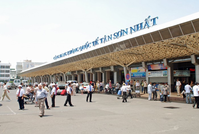 Năm 2015, sân bay Tân Sơn Nhất lọt vào top 10 sân bay tệ nhất châu Á do trang web chuyên xếp hạng các sân bay trên thế giới The Guide to Sleeping in Airports bình chọn. Ảnh minh họa.