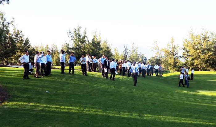 Đoàn đại biểu HĐND các cấp tỉnh Bình Định thăm sân golf FLC Quynhon Golf Links.