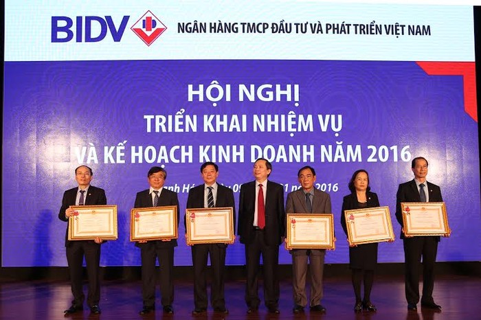 Mới đây tại Thanh Hóa, Ngân hàng TMCP Đầu tư và Phát triển Việt Nam (BIDV) tổ chức Hội nghị Tổng kết đánh giá tình hình thực hiện nhiệm vụ kinh doanh năm 2015, giai đoạn 5 năm 2011-2015 và trọng tâm nhiệm vụ kinh doanh 2016.