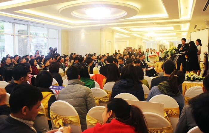 Đợt mở bán lần 2 vào cuối tháng 12/2015 của dự án FLC Complex 36 Phạm Hùng đã thu hút đông đảo khách hàng và nhà đầu tư tham gia.