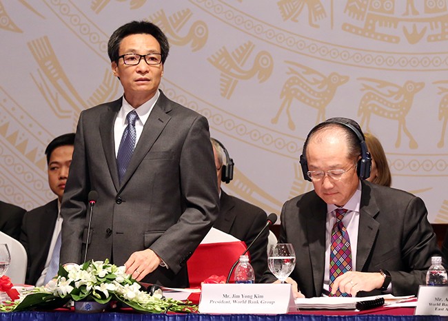 Phó Thủ tướng Vũ Đức Đam phát biểu tại lễ công bố Báo cáo Việt Nam 2035. Ảnh: VGP/Đình Nam.