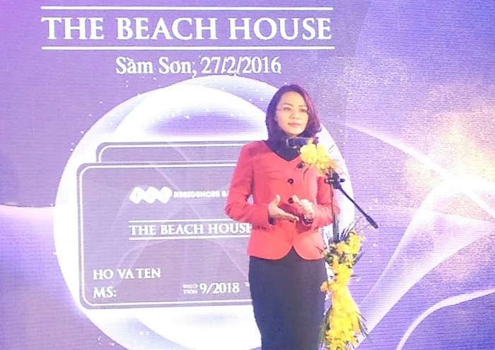 Bà Hương Trần Kiều Dung – TGĐ Tập đoàn FLC gửi lời tri ân đầu năm mới tới toàn thể khách hàng.