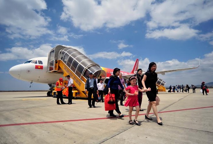 Nhân sự kiện khai trương Cảng hàng không quốc tế Cát Bi (Hải Phòng), Vietjet tung 15.000 vé siêu tiết kiệm giá chỉ từ 0 đồng vào 3 ngày vàng 26, 27, 28/4/2016.