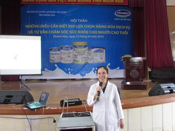 Bác sĩ chuyên khoa 1 Nguyễn Thị Ánh Vân chia sẻ về chế độ dinh dưỡng cho người cao tuổi.