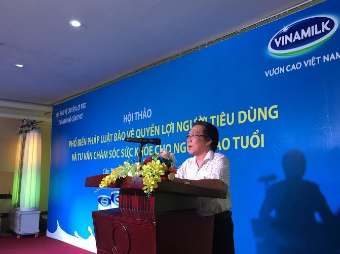 Trần Hữu Phương, Giám đốc chi nhánh Vinamilk Cần Thơ, phát biểu tại hội thảo ở Cần Thơ.