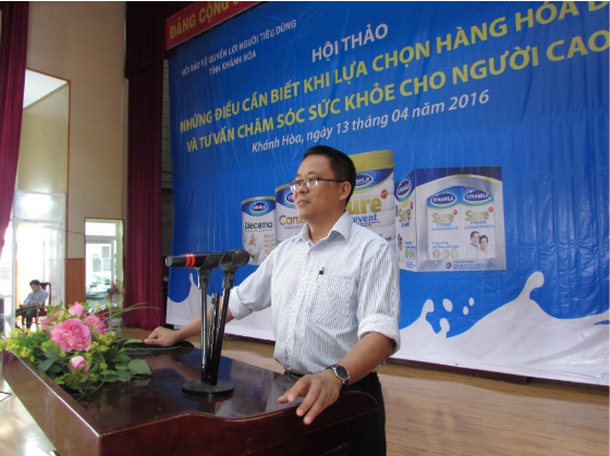Ông Nguyễn Ngọc Thành - Giám đốc Kinh doanh Miền Trung 2 Vinamilk, phát biểu tại hội thảo tại Khánh Hòa.