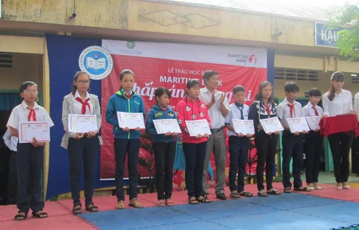 Điểm đến đầu tiên của chương trình “Maritime Bank – Chắp cánh tương lai” là trường THCS Quảng Sơn, Quảng Bình.