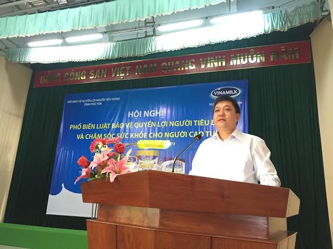 Ông Nguyễn Kim Trung- Giám đốc Kinh Doanh miền Trung 1 phát biểu tại hội thảo ở Phú Yên.