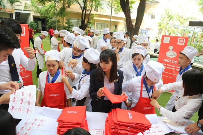 Công ty Ajinomoto Việt Nam tiếp tục phối hợp với 7 trường cao đẳng và trung cấp chuyên nghiệp về du lịch và ẩm thực trên toàn quốc tổ chức cuộc thi mùa thứ 2 với quy mô gần 2.000 thí sinh tham dự.
