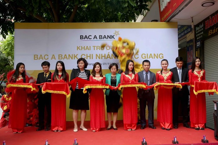 Lễ cắt băng khánh thành Chi nhánh BAC A BANK Bắc Giang.