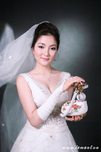 Tiếp nối thành công của Mai Phương, tại cuộc thi Hoa hậu thế giới lần thứ 54 được tổ chức vào tháng 12 năm 2004 ở Trung Quốc, Hoa hậu Việt Nam Nguyễn Thị Huyền đã xuất sắc vượt qua gần 100 người đẹp và lọt vào đến Bán kết cuộc thi. Đây là thành tích xuất sắc nhất của sắc đẹp Việt Nam trên đấu trường quốc tế.