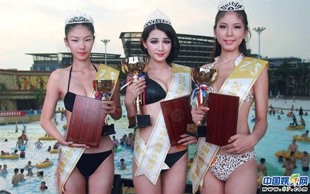 Hoa hậu và Á hậu cuộc thi Hoa hậu bikini Hồ Bắc cũng bị chê quá xấu
