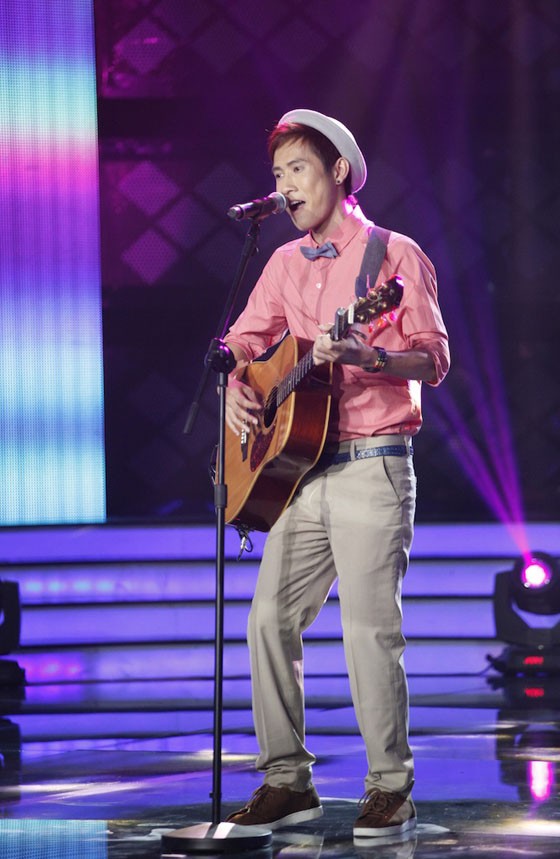 Thành Hưng giành "vé vớt" của BGK và lọt vào top 10 Vietnam Idol